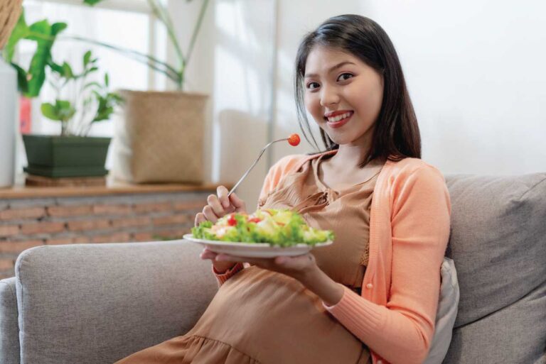 Mẹ bầu ăn gì để thai nhi tăng cân trong thời gian thai kì ?!